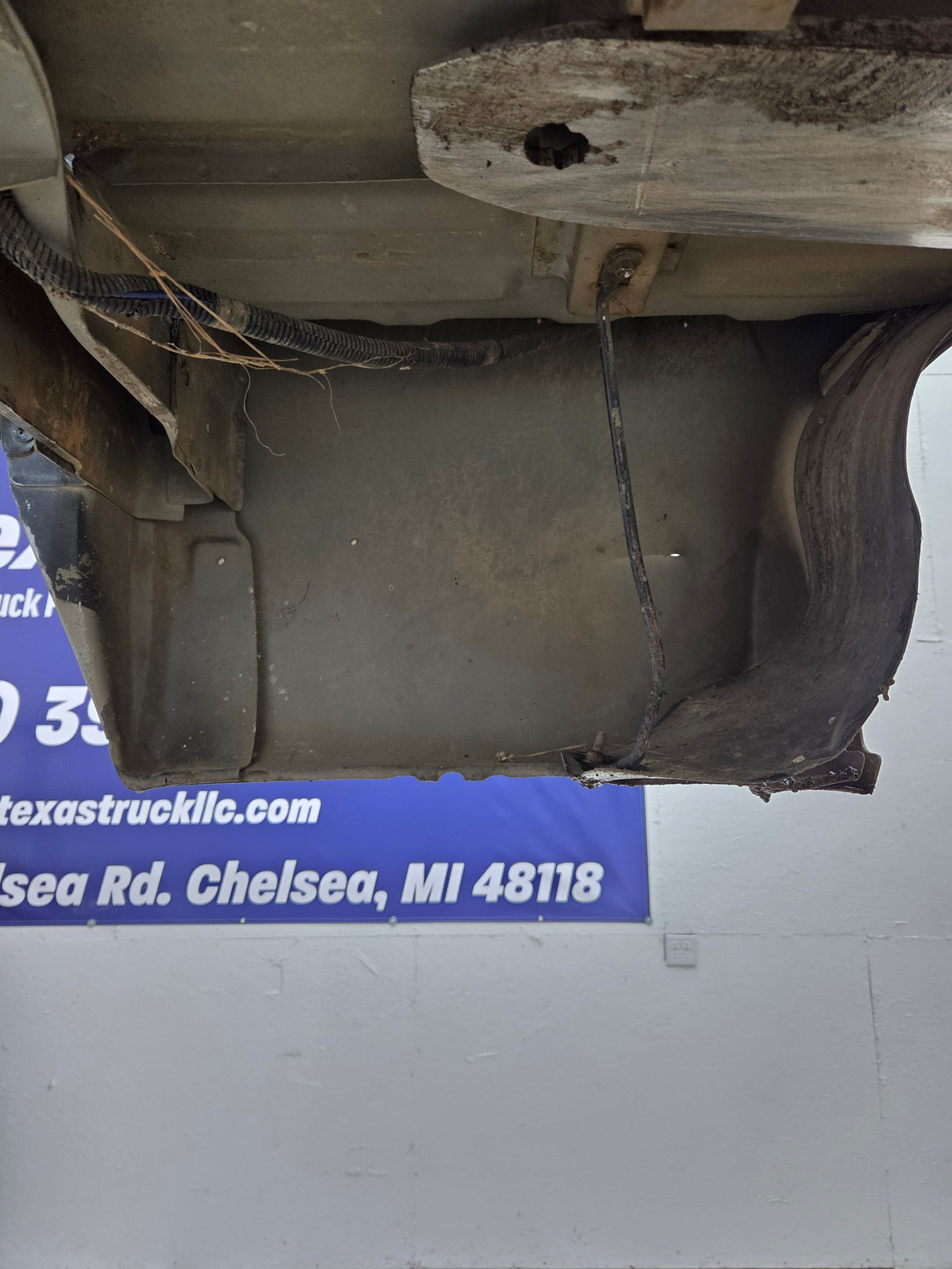 1999-2010 Ford Super Duty F250 F350 6' 9" Short Truck Bed