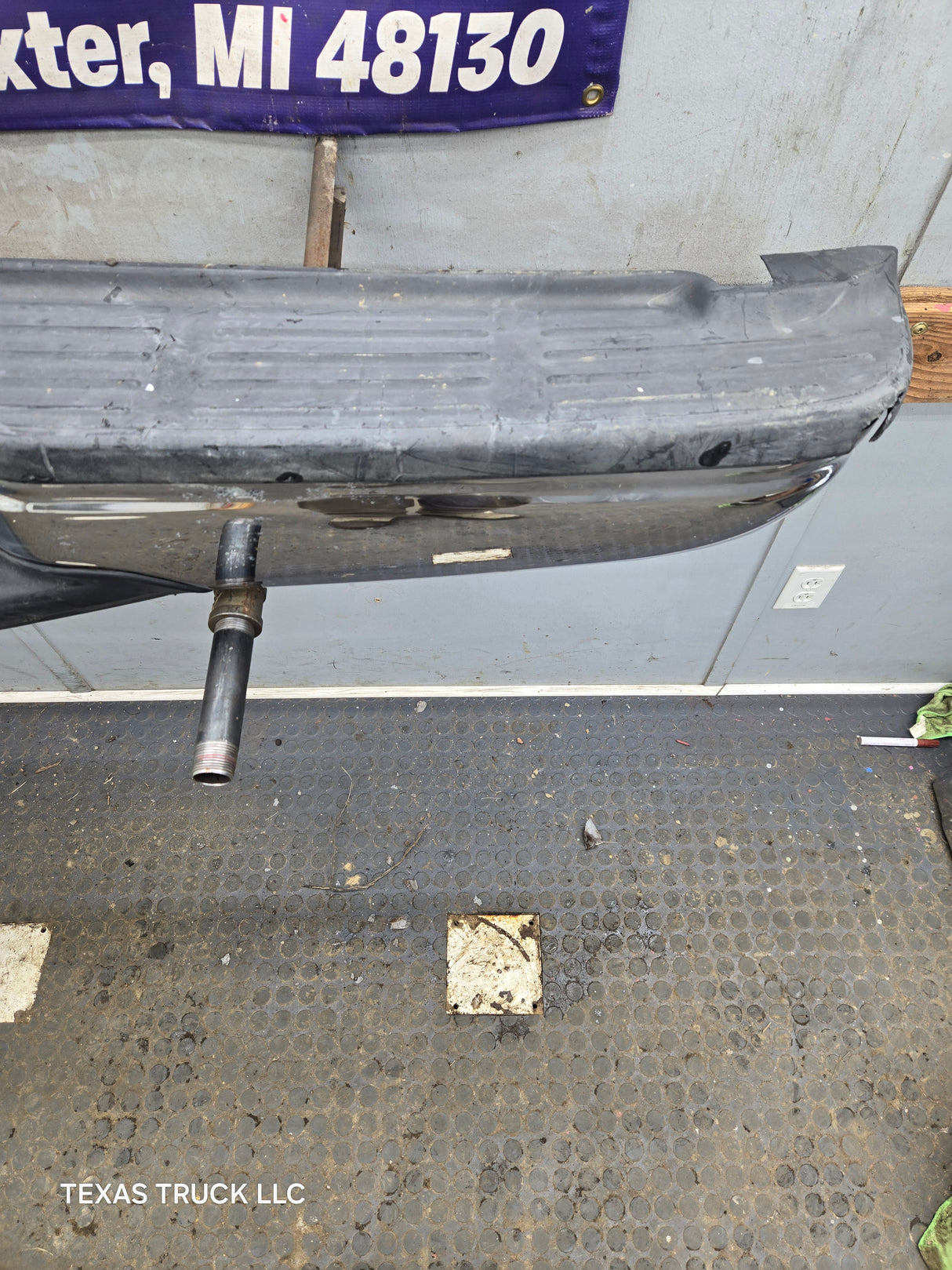 1999-2007 Ford Super Duty F250 F350 F450 F550 Rear Bumper