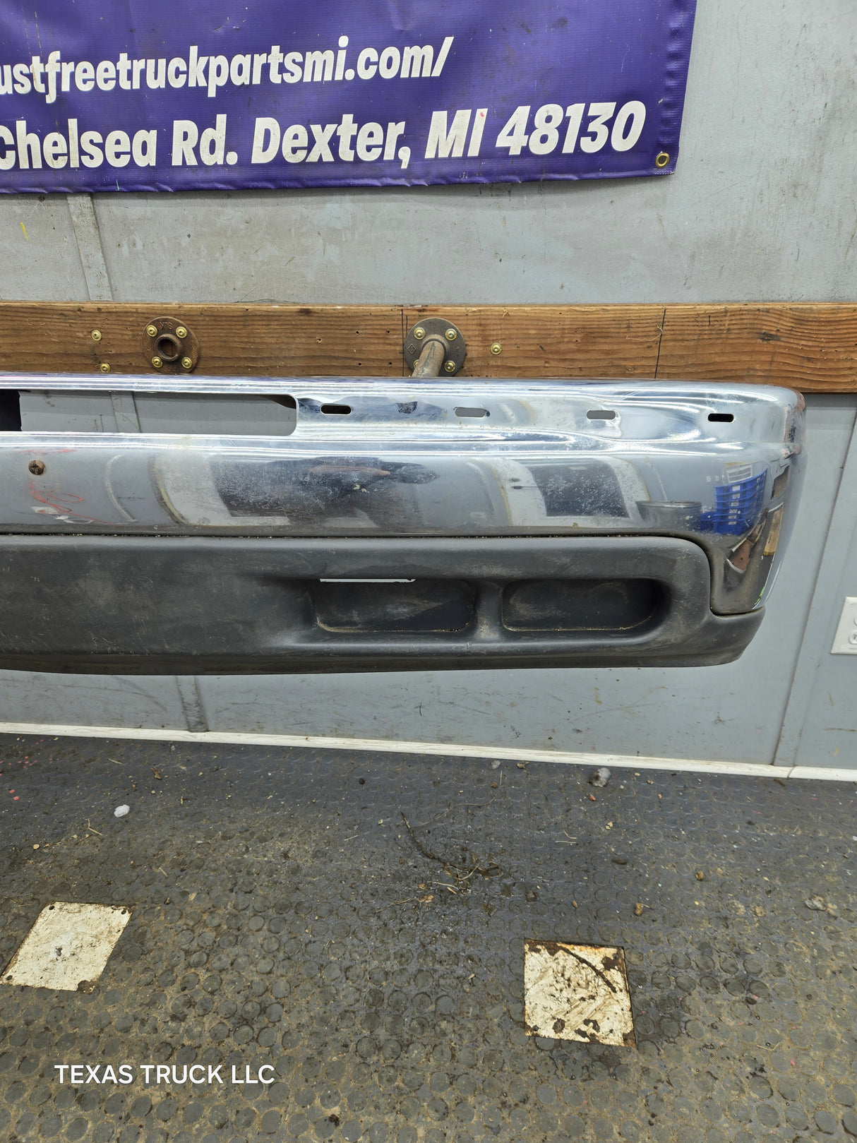 1999-2002 Chevrolet Silverado 1500 Front Bumper - Chrome