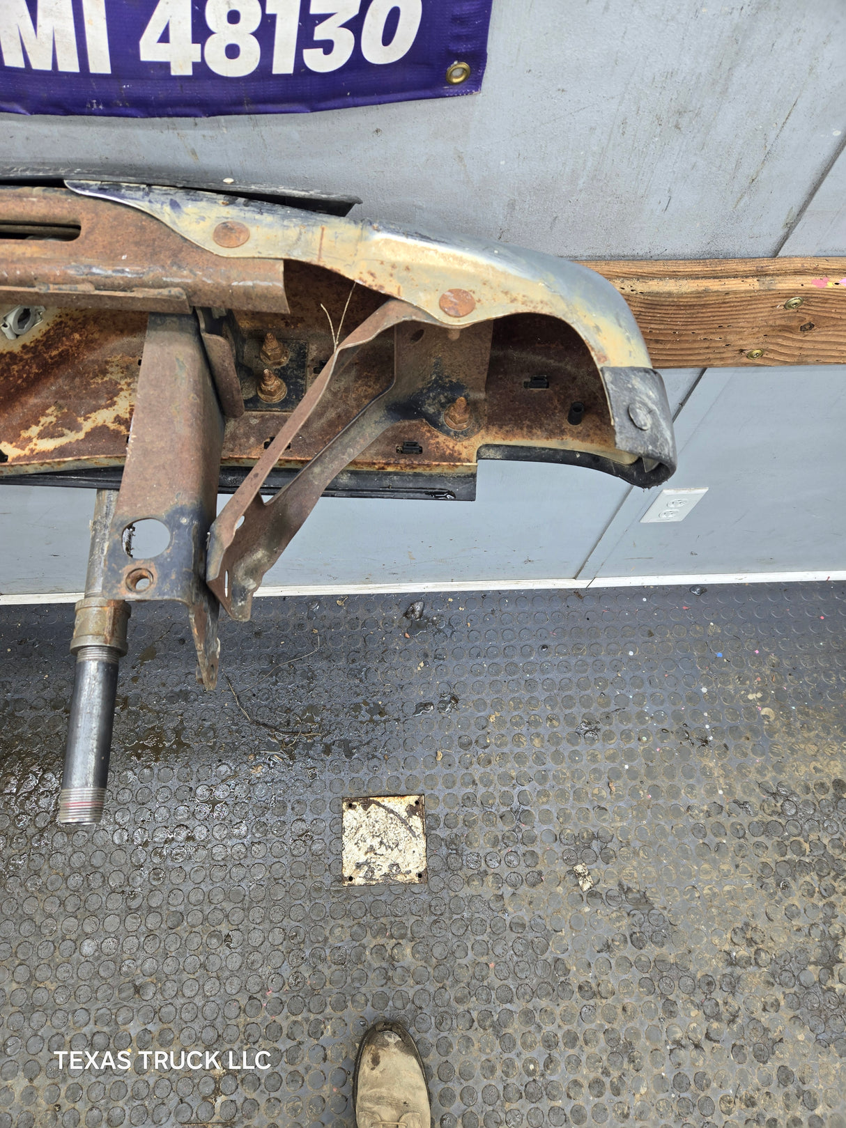 1999-2007 Chevrolet Silverado / GMC Sierra 1500 Rear Bumper