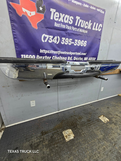 1999-2007 Ford Super Duty F250 F350 F450 F550 Rear Bumper