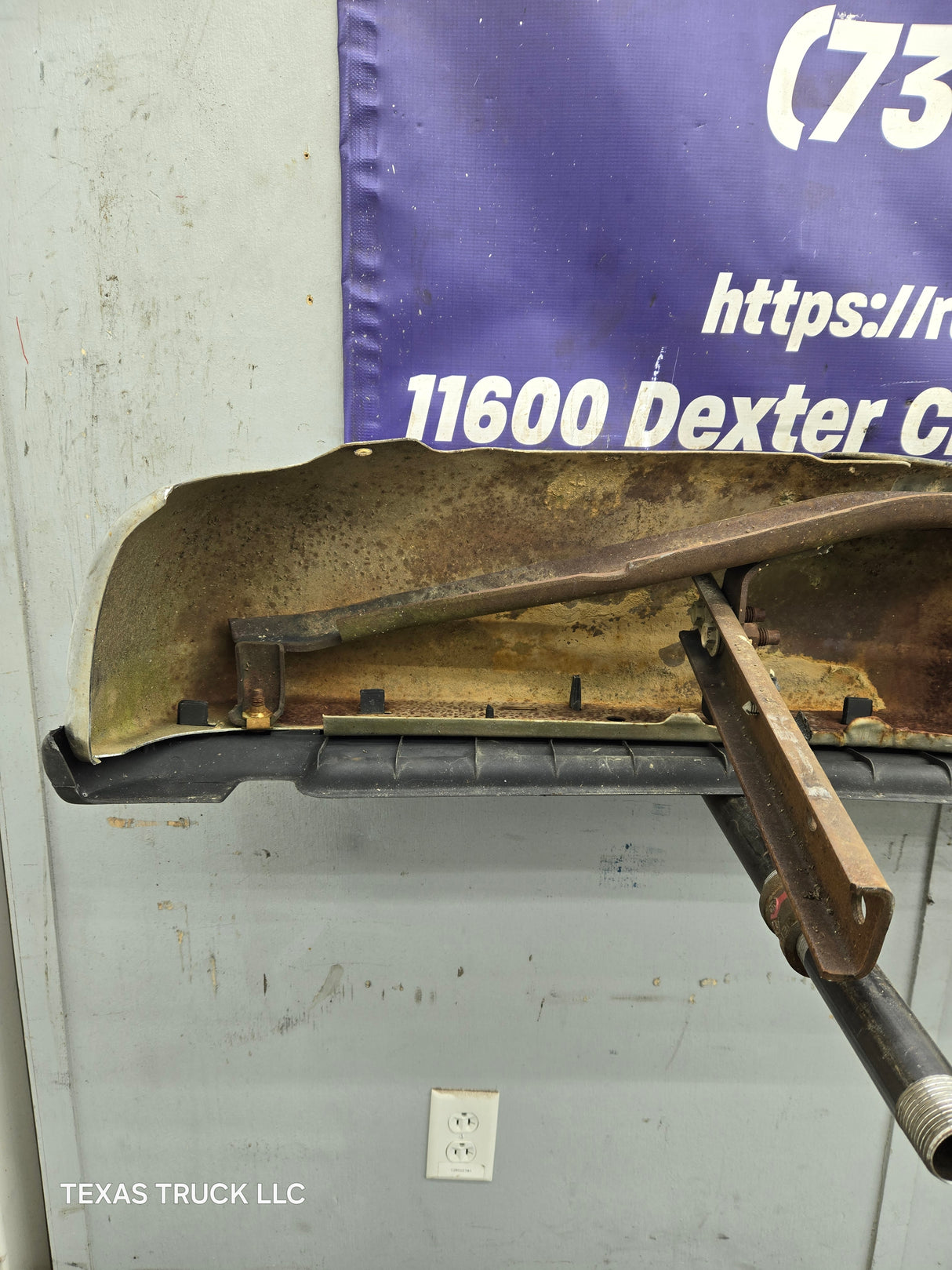 1999-2007 Ford Super Duty F250 F350 F450 F550 Rear Bumper