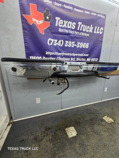 1999-2007 Ford Super Duty F250 F350 F450 F550 Rear Bumper