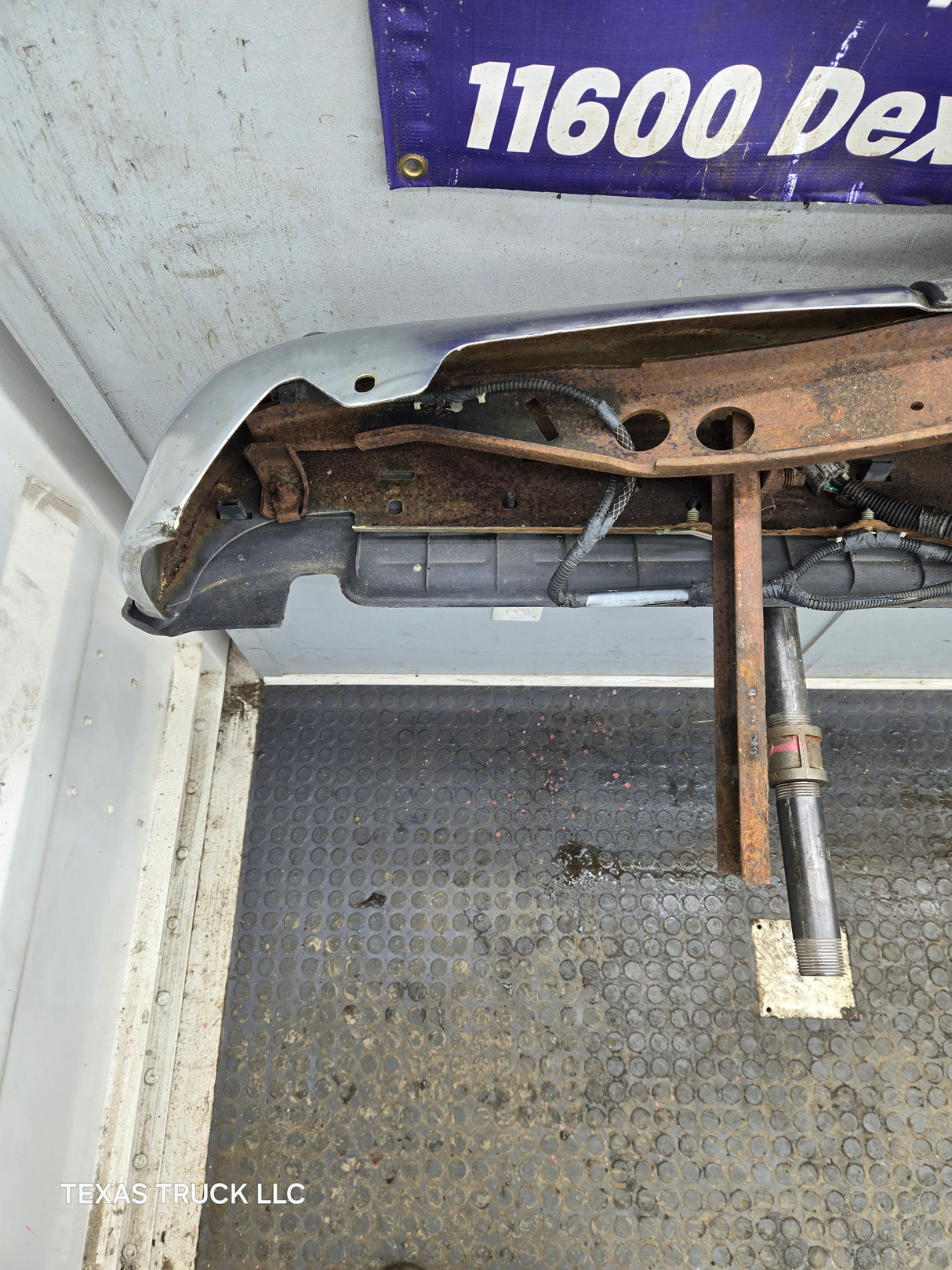 1999-2007 Ford Super Duty F250 F350 F450 F550 Rear Bumper