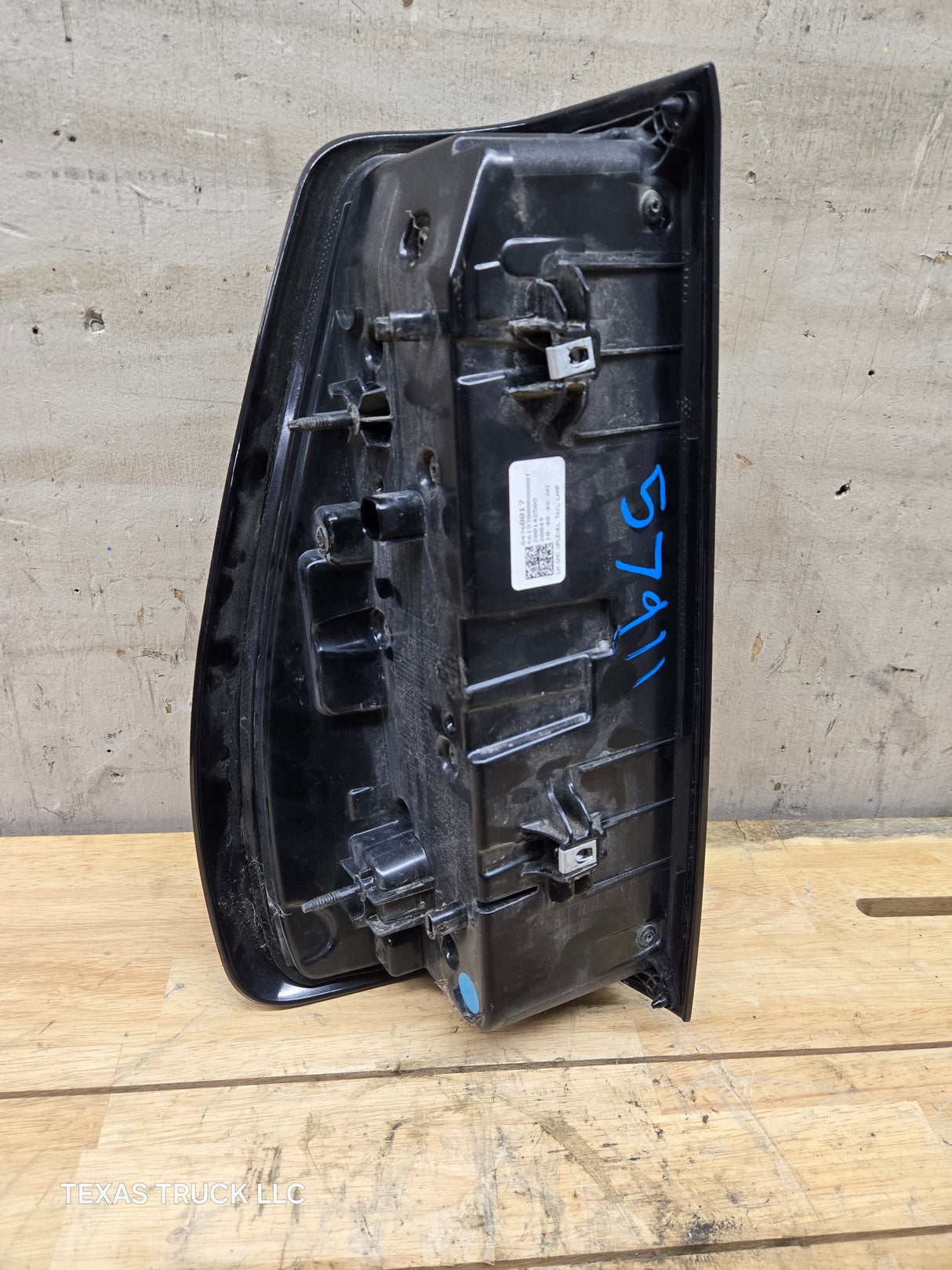 2019-2025 GMC Sierra 1500 2500 3500 HD LH Driver Side Tail Light 84760017
