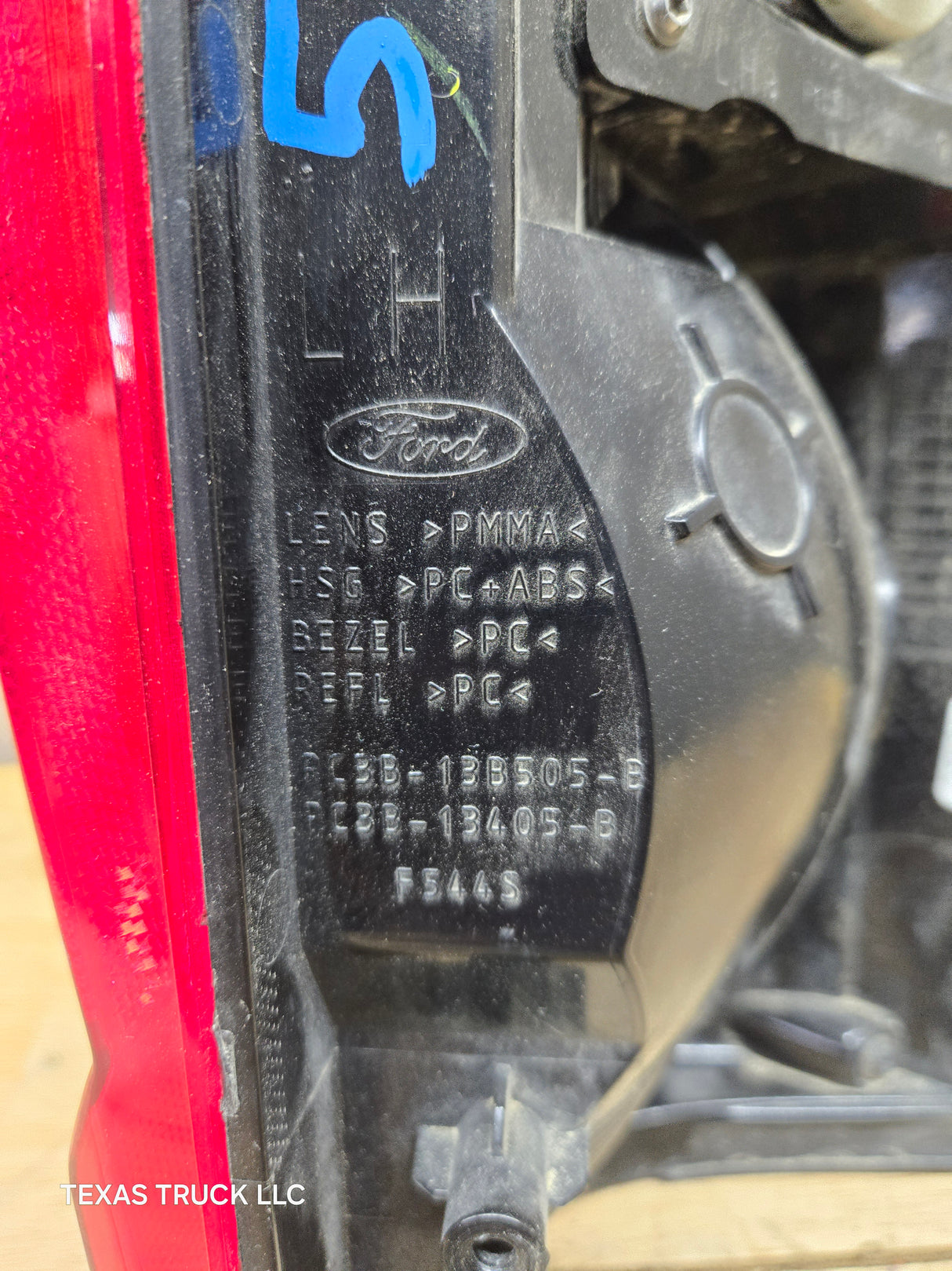 2023-2026 Ford Super Duty F250 F350 F450 LH Driver Side Incandescent Tail Light With Bliss PC3B-13B505-BK