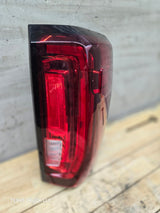 2019-2022 GMC Sierra 1500 RH Passenger Side Tail Light 84760018