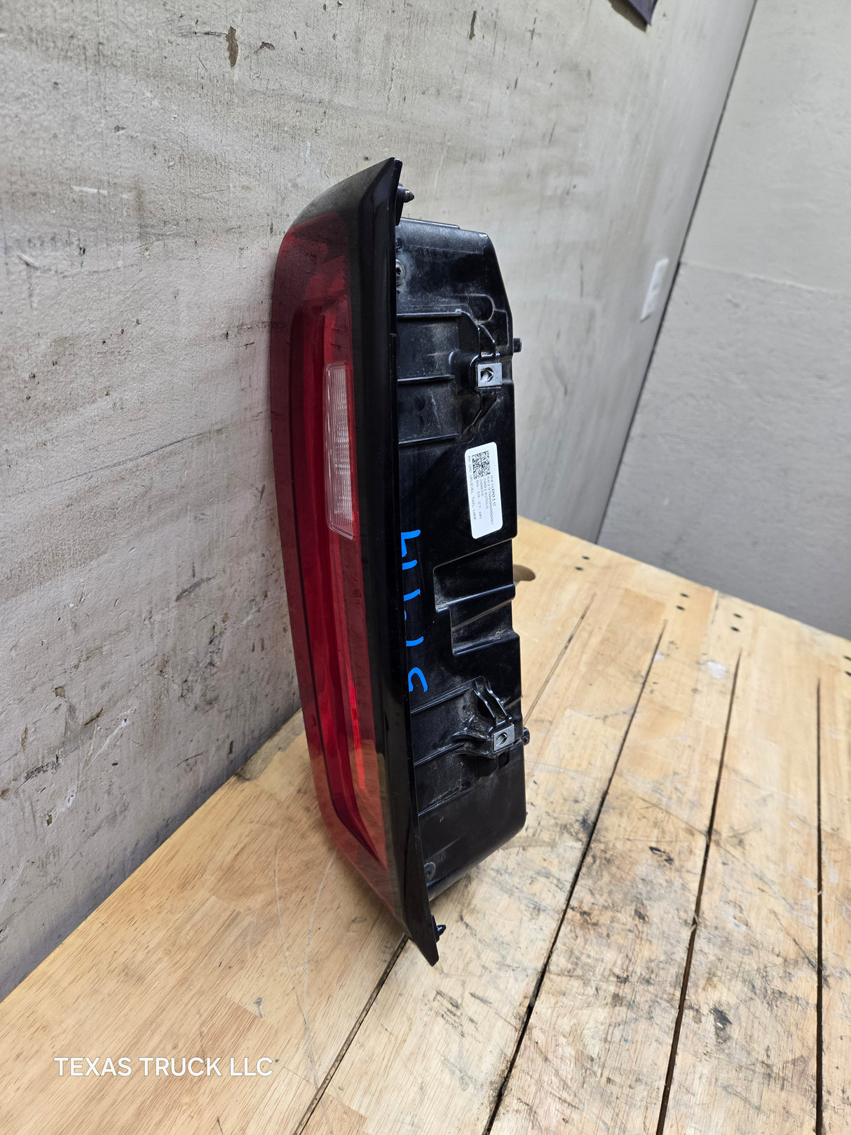 2019-2022 GMC Sierra 1500 RH Passenger Side Tail Light 84760018