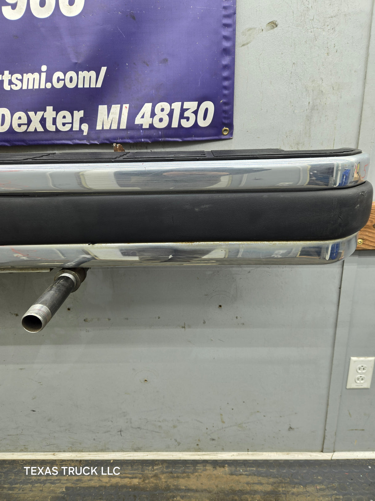 1980-1997 Ford F100 F150 F250 F350 Rear Bumper
