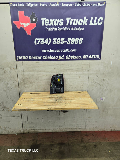 2009-2018 Dodge Ram 1500 2500 3500 RH Passenger Side Tail Light 55277414AF