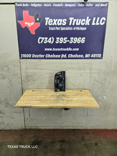 2007-2008 Dodge Ram 3rd Gen 1500 2500 3500 RH Passenger Side Tail Light 55277302AB