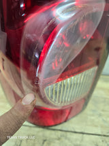 2003-2007 Chevrolet Silverado 1500 2500 3500 HD LH Driver Side Tail Light