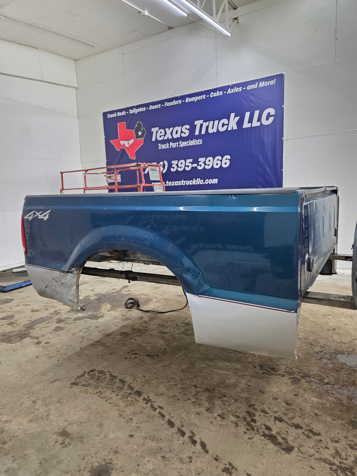 1999-2010 Ford Super Duty F250 F350 6' 9" Short Truck Bed