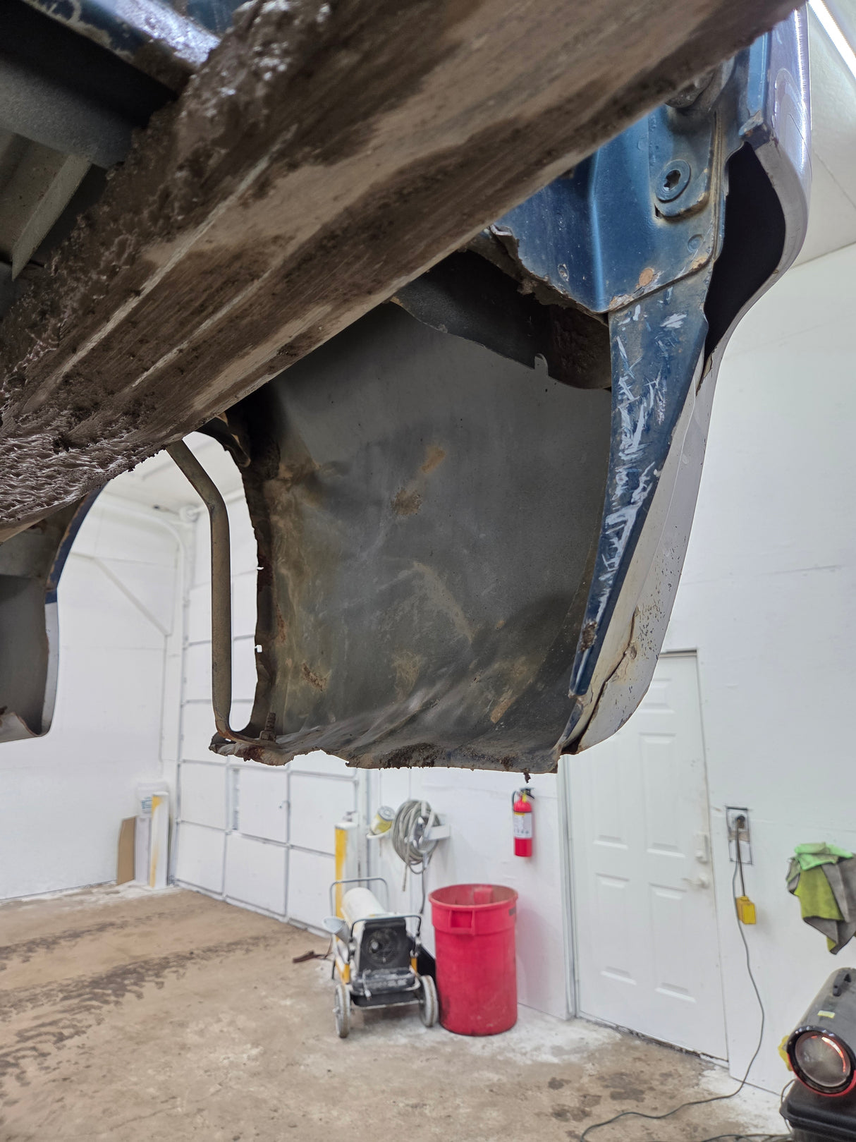 1999-2010 Ford Super Duty F250 F350 6' 9" Short Truck Bed