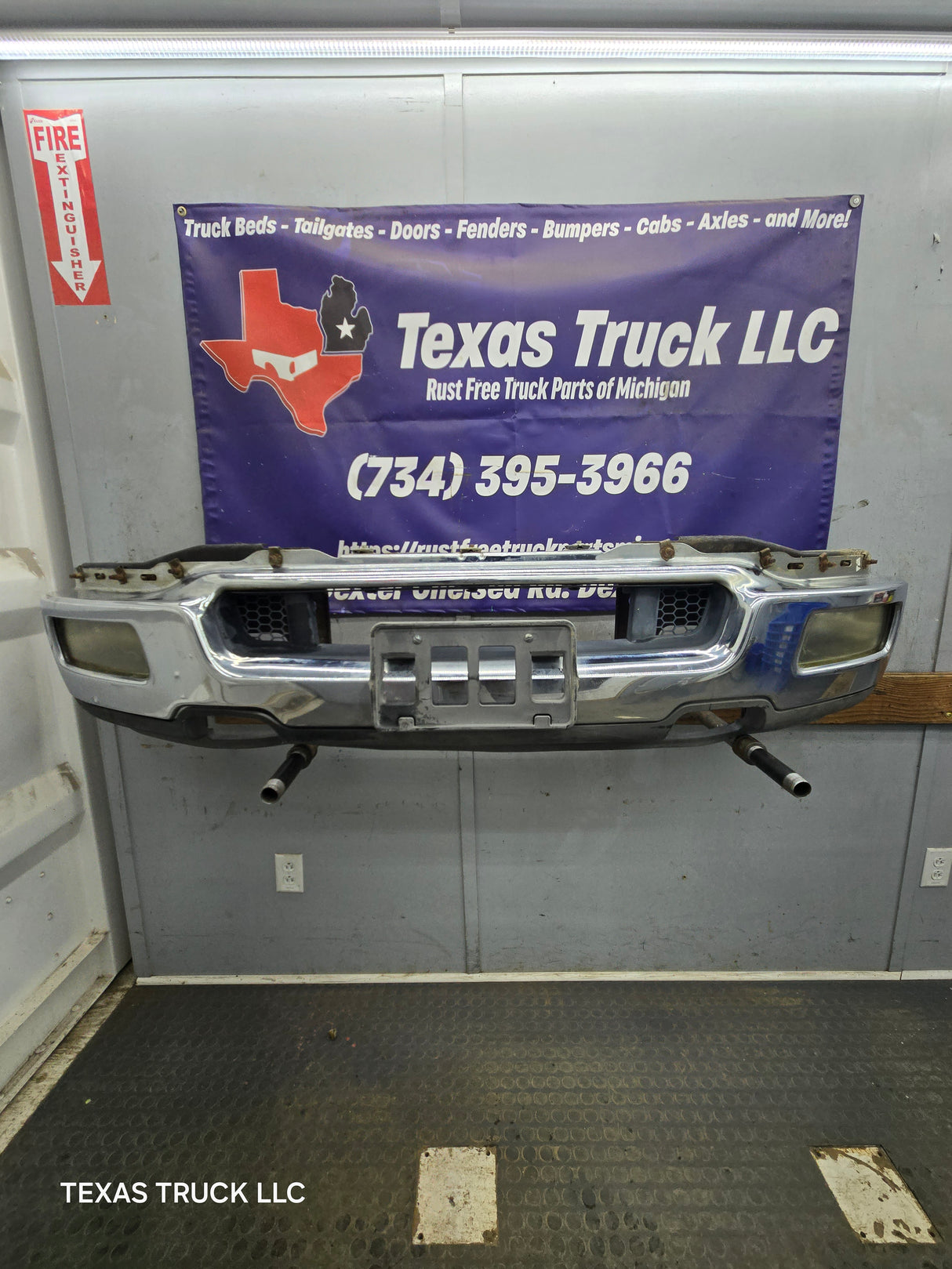 2004-2005 Ford F150 Front Bumper - Chrome