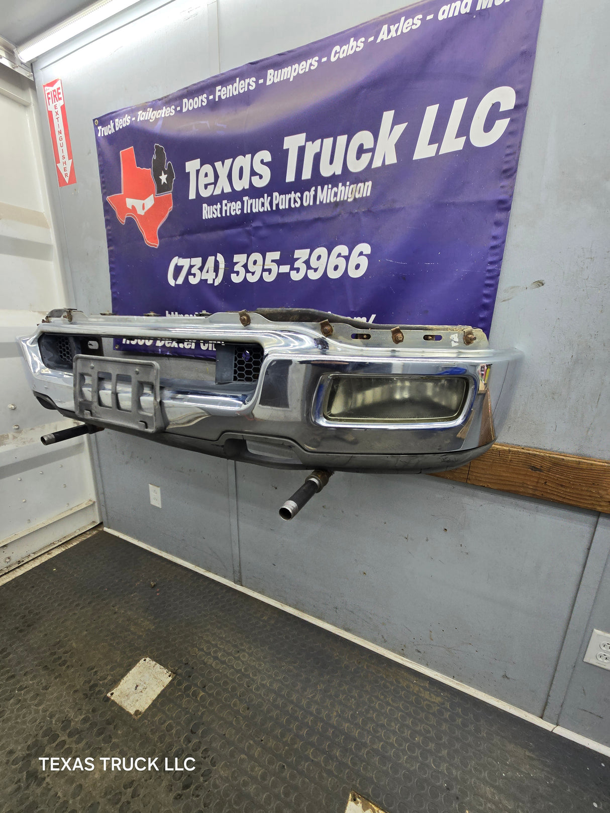 2004-2005 Ford F150 Front Bumper - Chrome
