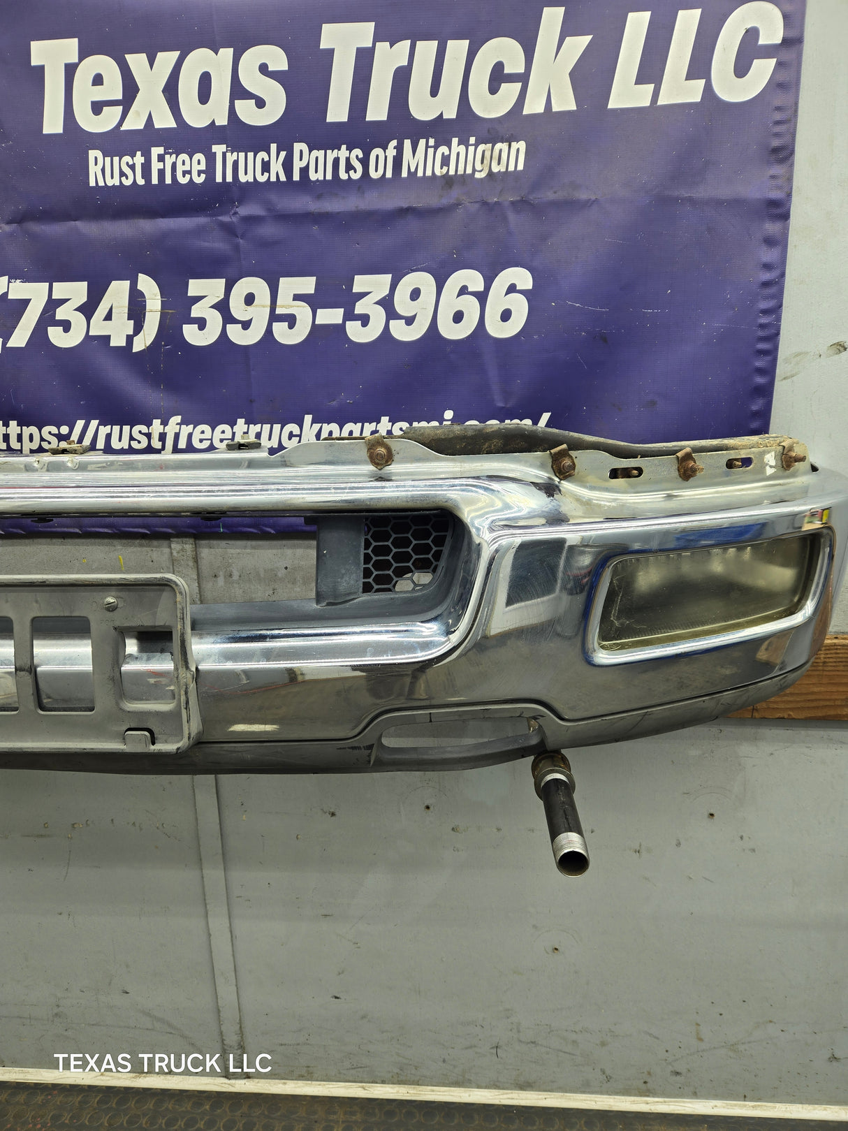 2004-2005 Ford F150 Front Bumper - Chrome