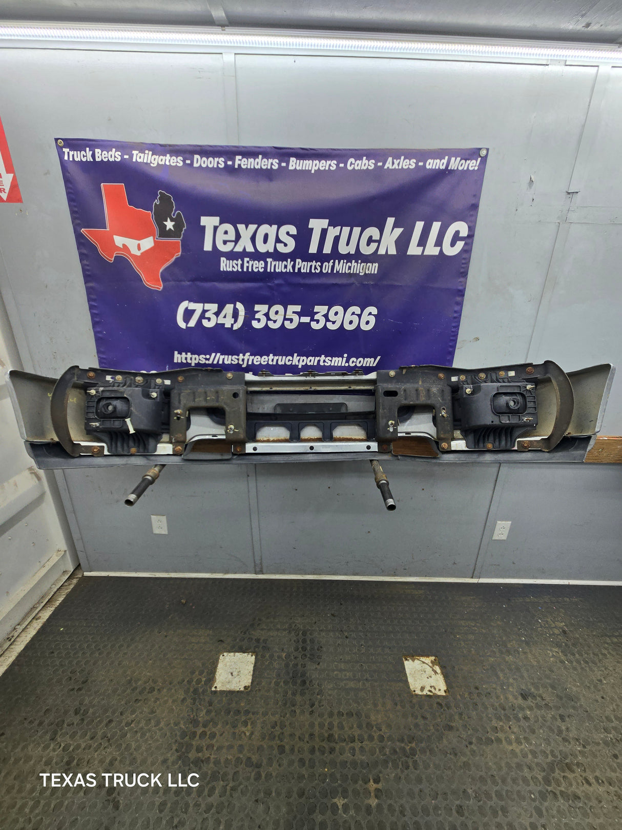 2004-2005 Ford F150 Front Bumper - Chrome