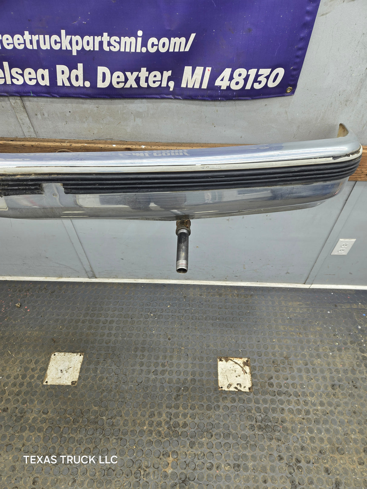 1988-1998 Chevrolet / GMC 1500 2500 3500 Front Bumper