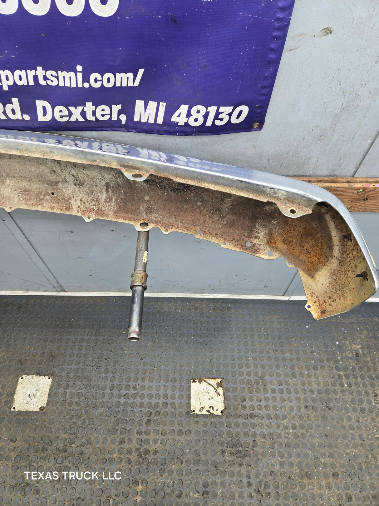 1988-1998 Chevrolet / GMC 1500 2500 3500 Front Bumper