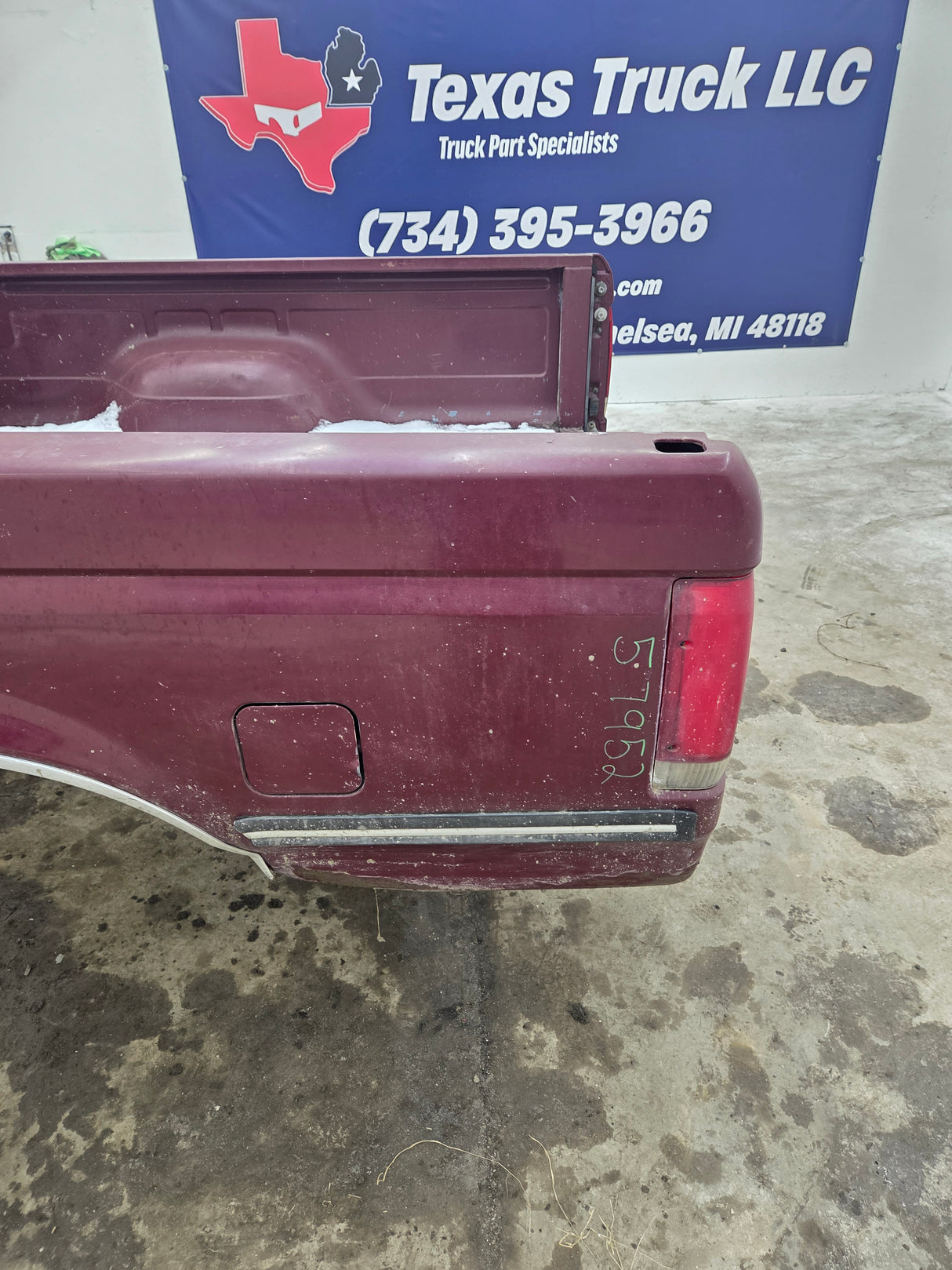 1987-1997 Ford F150 F250 F350 OBS 6' 9" Short Truck Bed