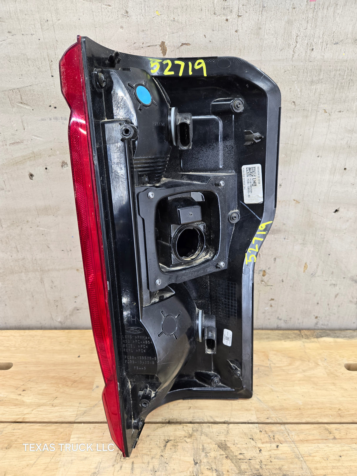 2023-2026 Ford Super Duty F250 F350 F450 LH Driver Side Incandescent Tail Light With Bliss PC3B-13B505-BH
