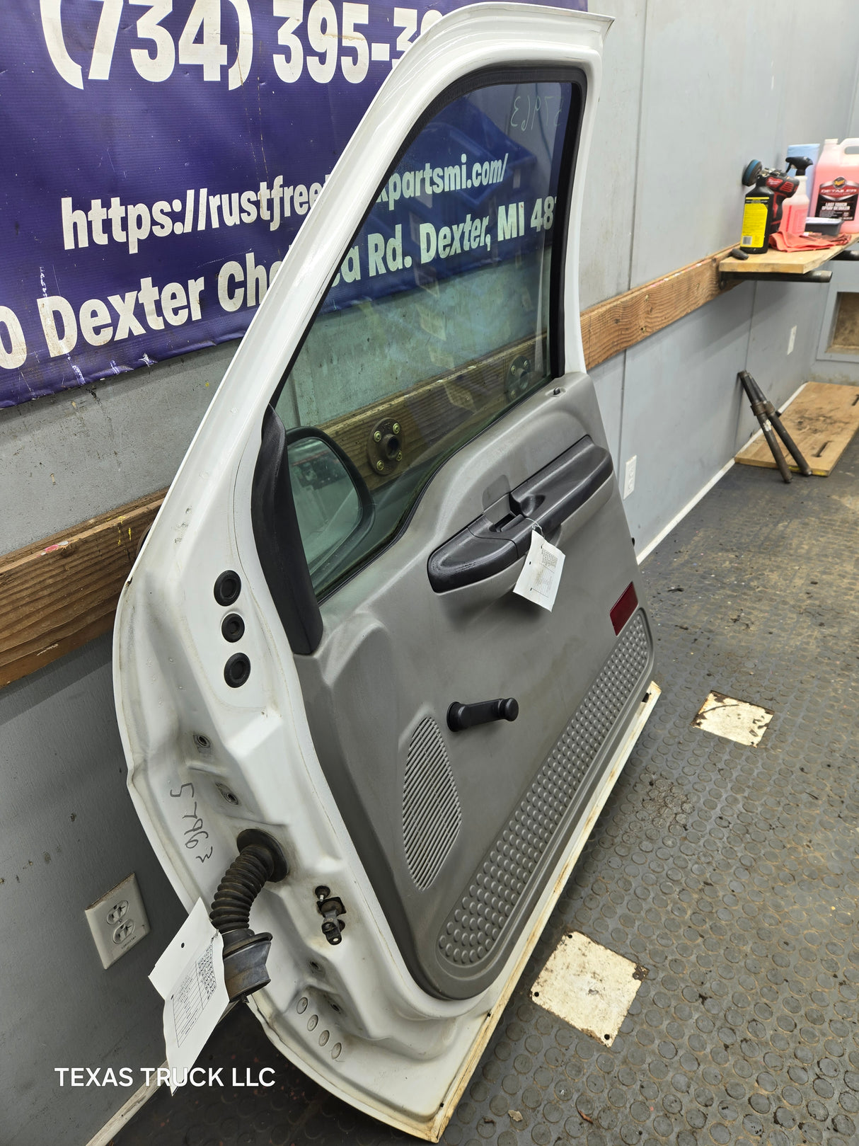 1999-2011 Ford Super Duty / Excursion Front Passenger RH Door F250 F350 F450 F550