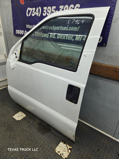 1999-2011 Ford Super Duty LH Front Driver Side Door F250 F350 F450 F550