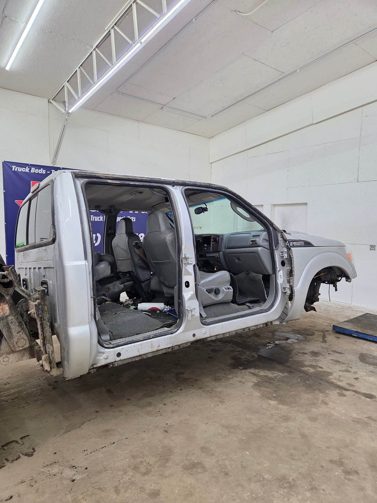 1999-2007 Ford Super Duty F250 F350 F450 F550 4 Door Crew Cab
