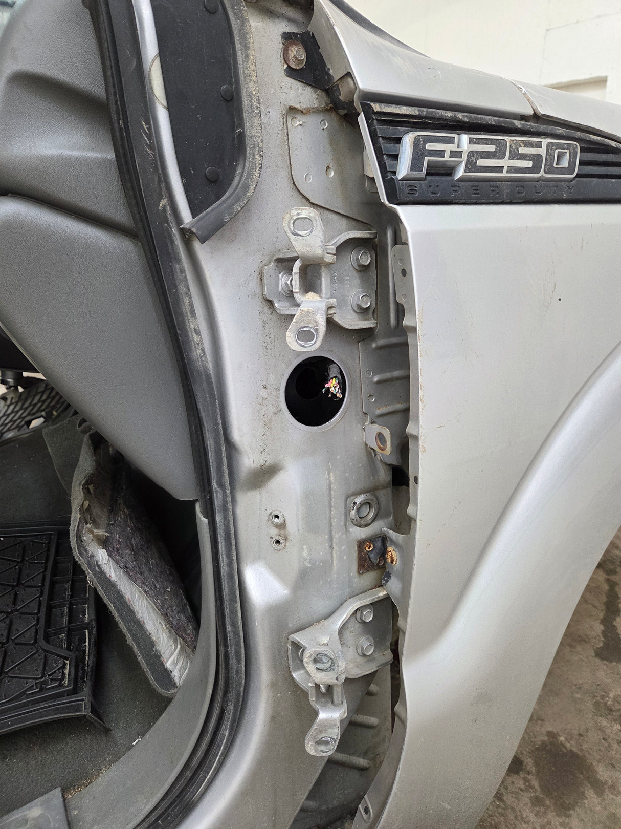 1999-2007 Ford Super Duty F250 F350 F450 F550 4 Door Crew Cab