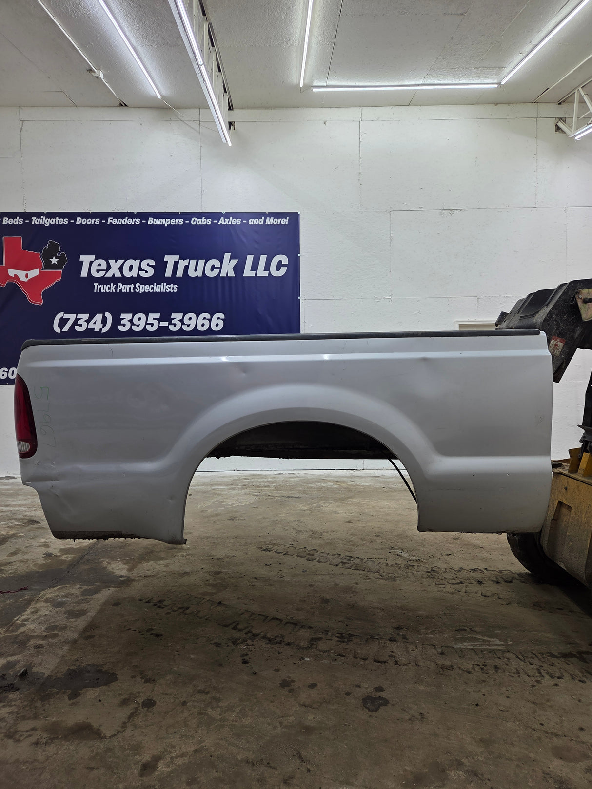 1999-2010 Ford Super Duty F250 F350 6' 9" Short Truck Bed