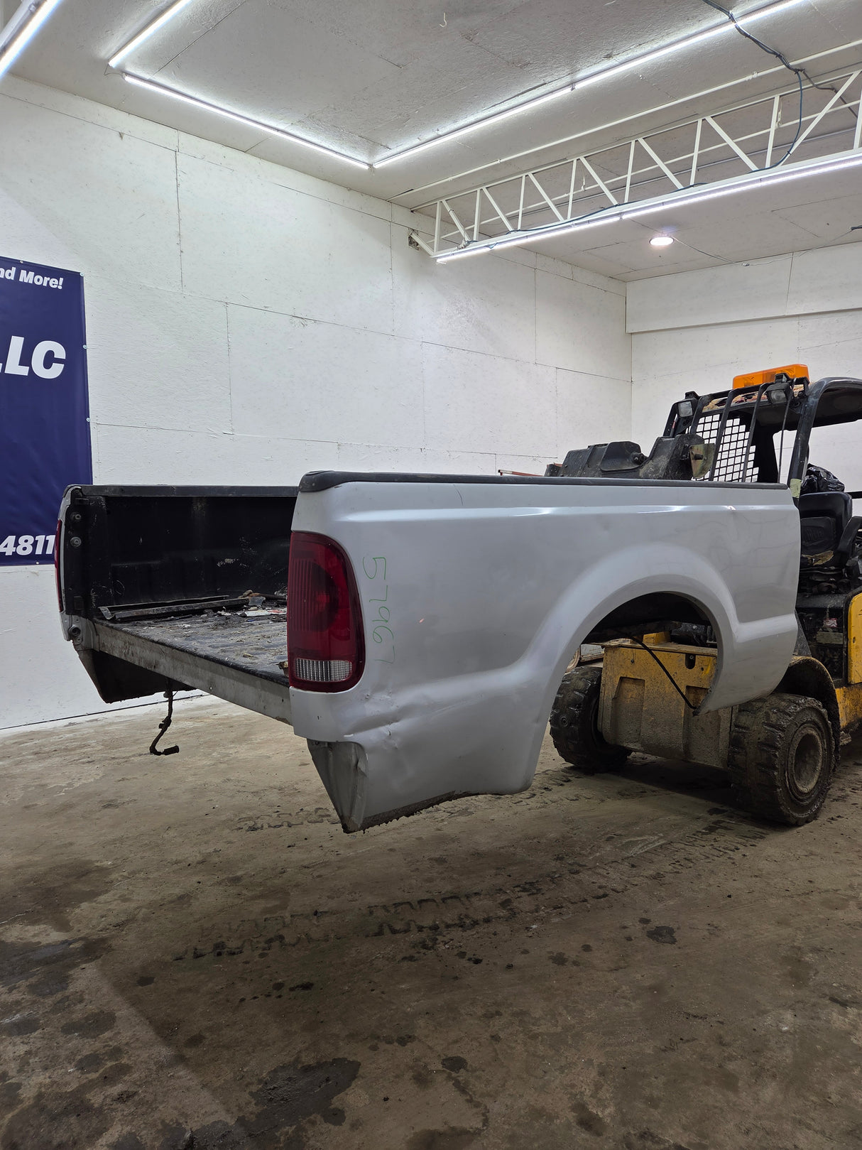1999-2010 Ford Super Duty F250 F350 6' 9" Short Truck Bed
