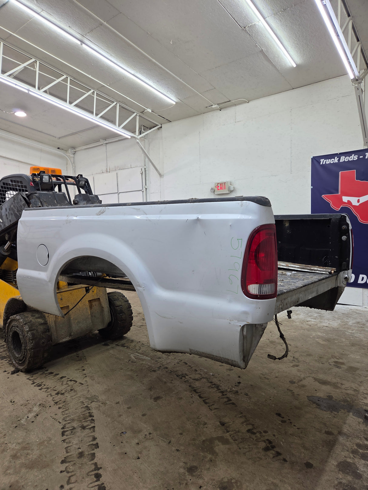 1999-2010 Ford Super Duty F250 F350 6' 9" Short Truck Bed