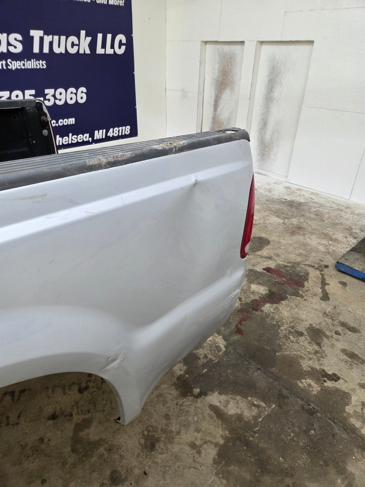 1999-2010 Ford Super Duty F250 F350 6' 9" Short Truck Bed