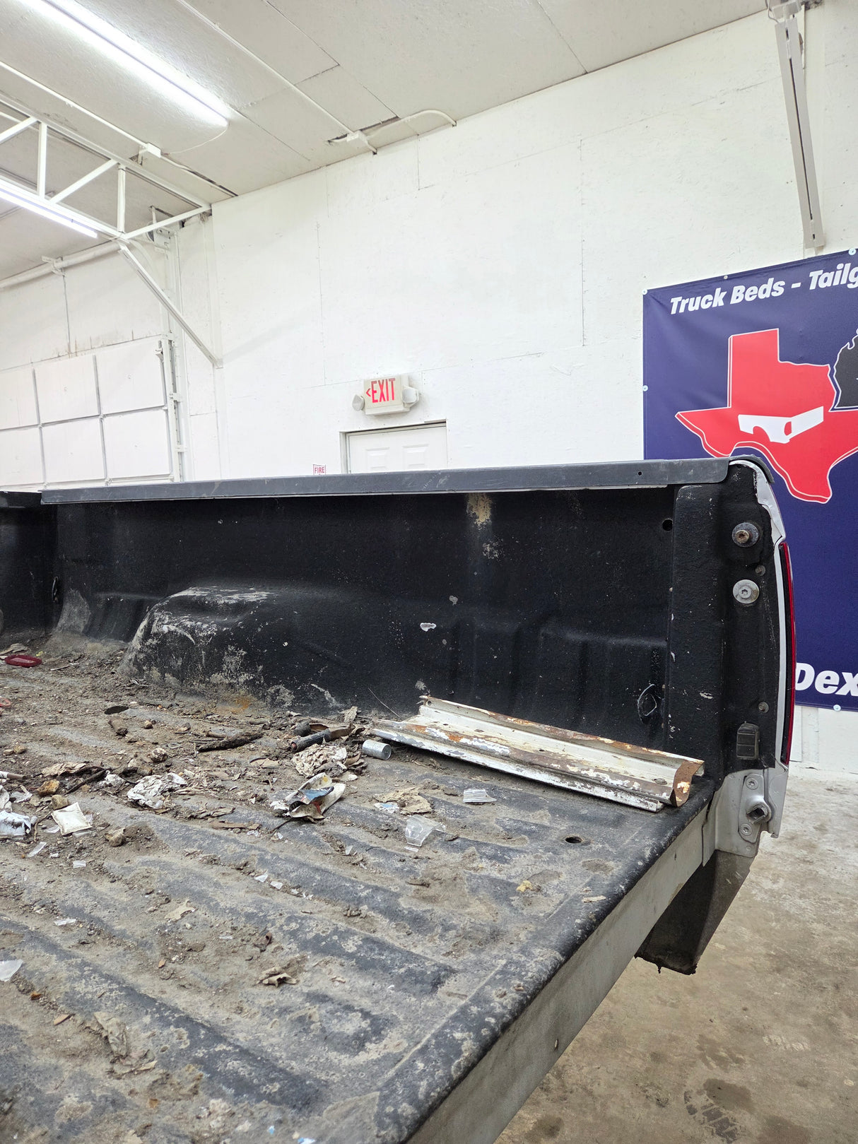 1999-2010 Ford Super Duty F250 F350 6' 9" Short Truck Bed