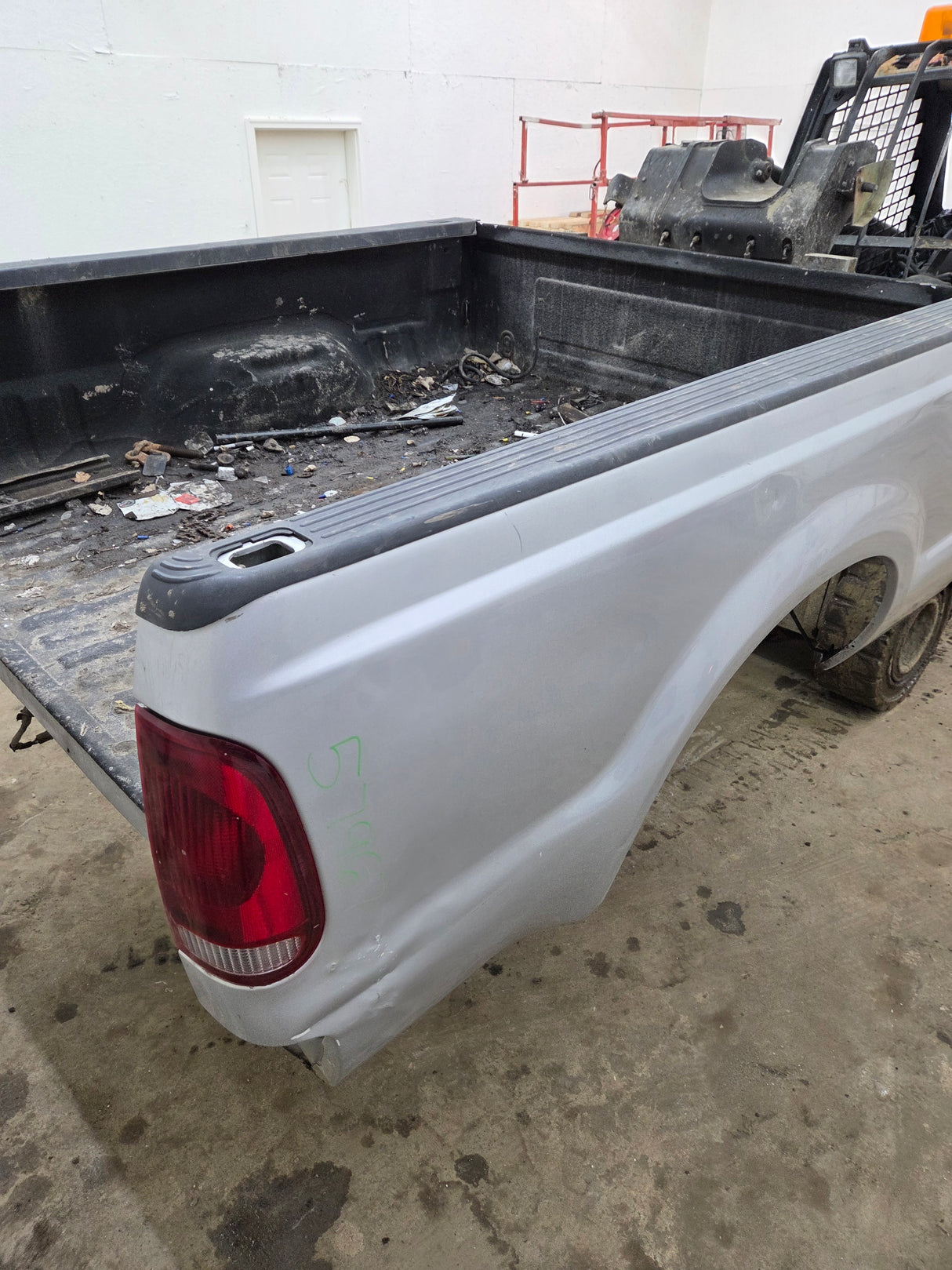 1999-2010 Ford Super Duty F250 F350 6' 9" Short Truck Bed