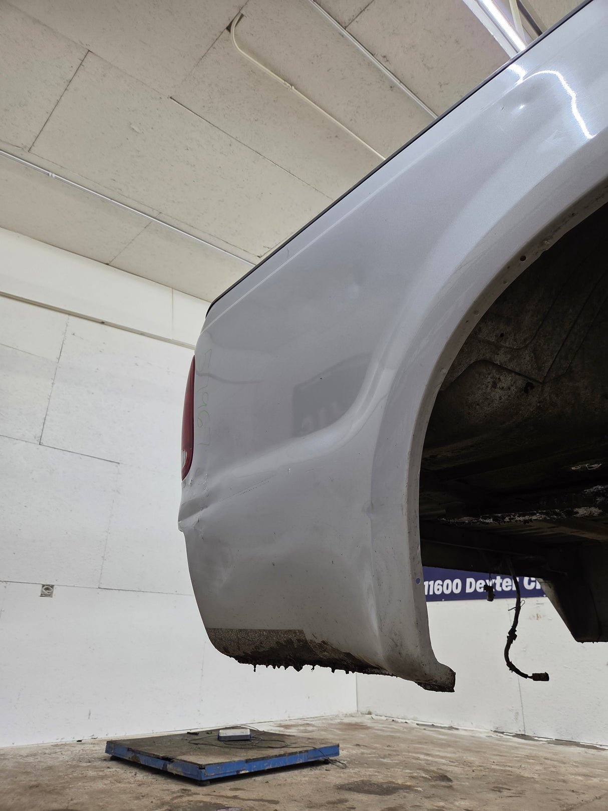 1999-2010 Ford Super Duty F250 F350 6' 9" Short Truck Bed