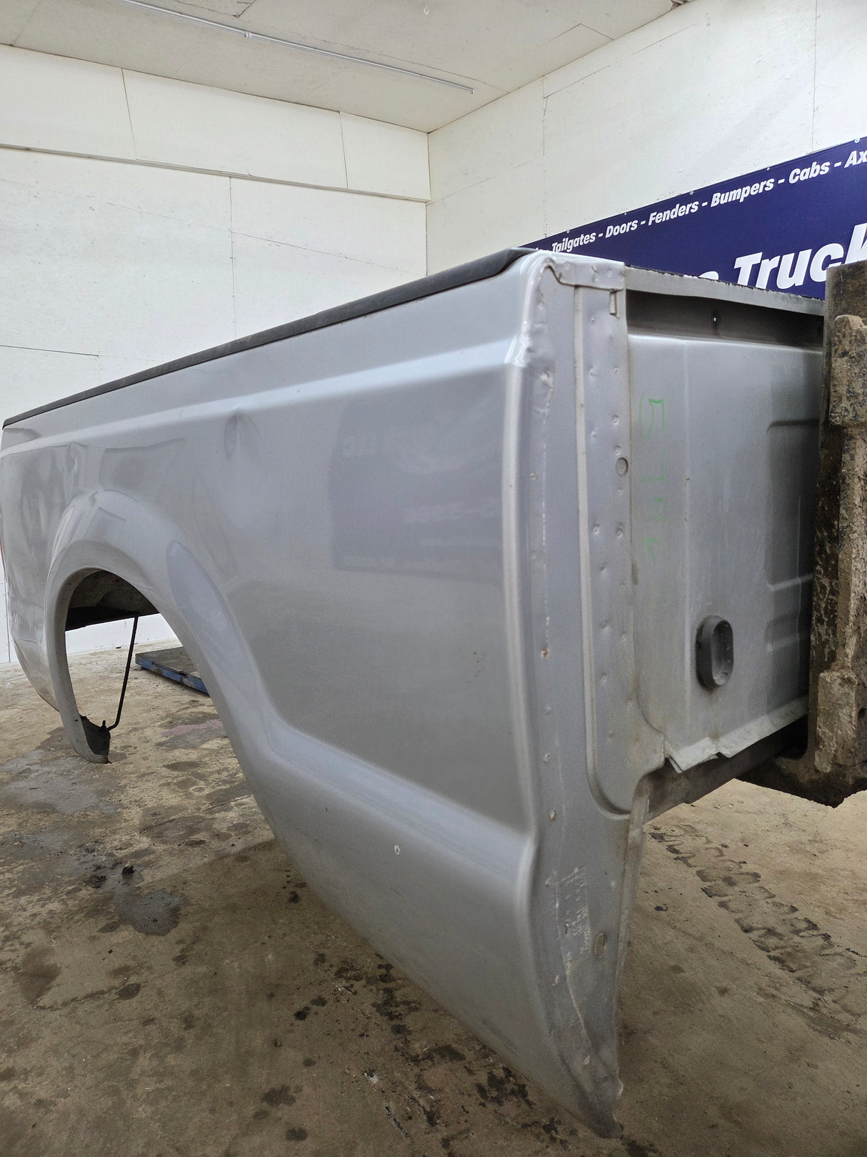 1999-2010 Ford Super Duty F250 F350 6' 9" Short Truck Bed