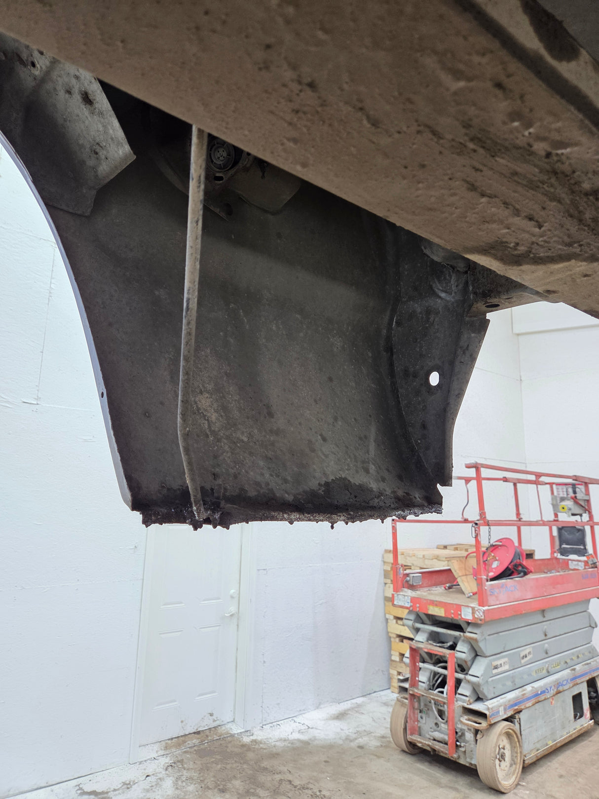 1999-2010 Ford Super Duty F250 F350 6' 9" Short Truck Bed