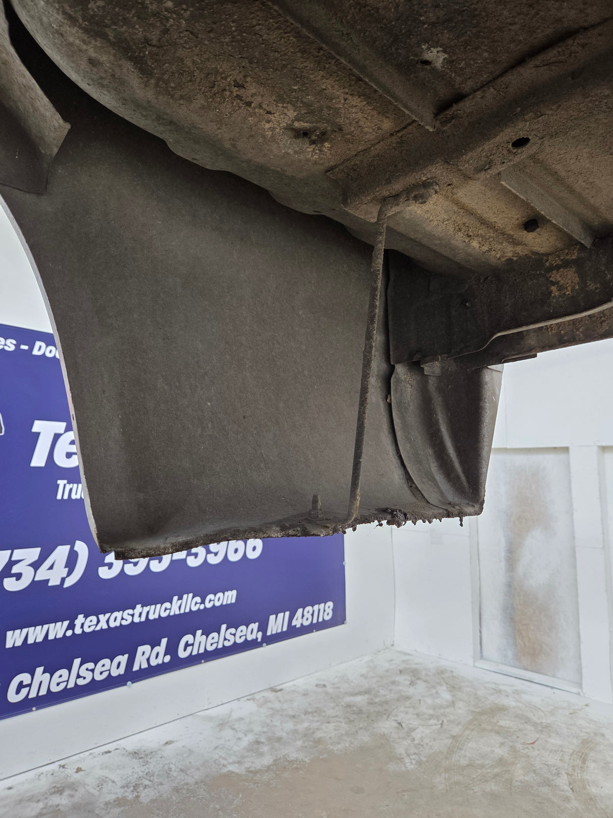 1999-2010 Ford Super Duty F250 F350 6' 9" Short Truck Bed