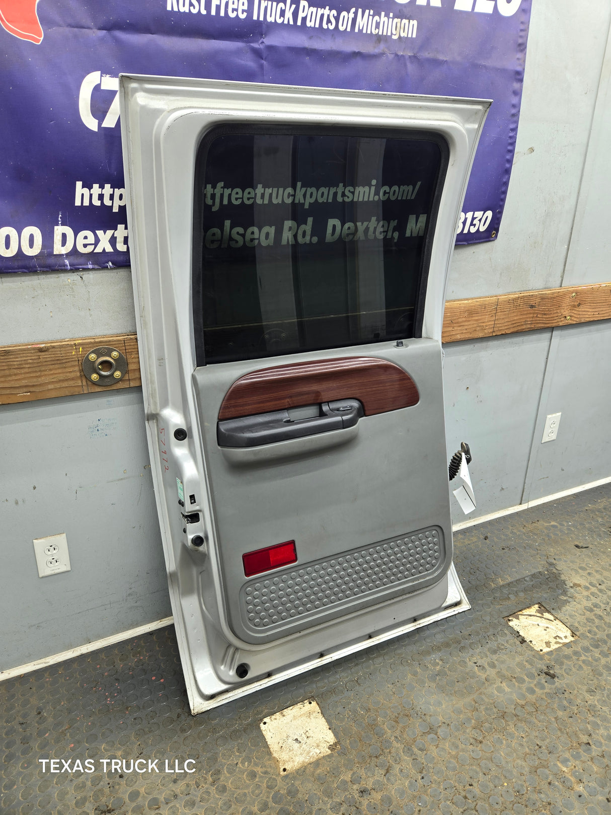 1999-2011 Ford Super Duty LH Driver Side Rear Crew Cab Door F250 F350 F450 F550