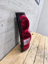 2003-2007 Chevrolet Silverado 1500 2500 3500 HD RH Passenger Side Tail Light