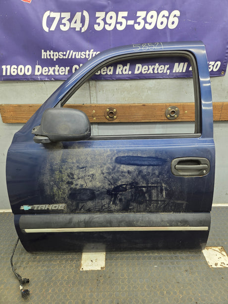 1999-2006 Chevrolet Silverado / GMC Sierra 1500 2500 3500 HD Front Driver Side Door LH