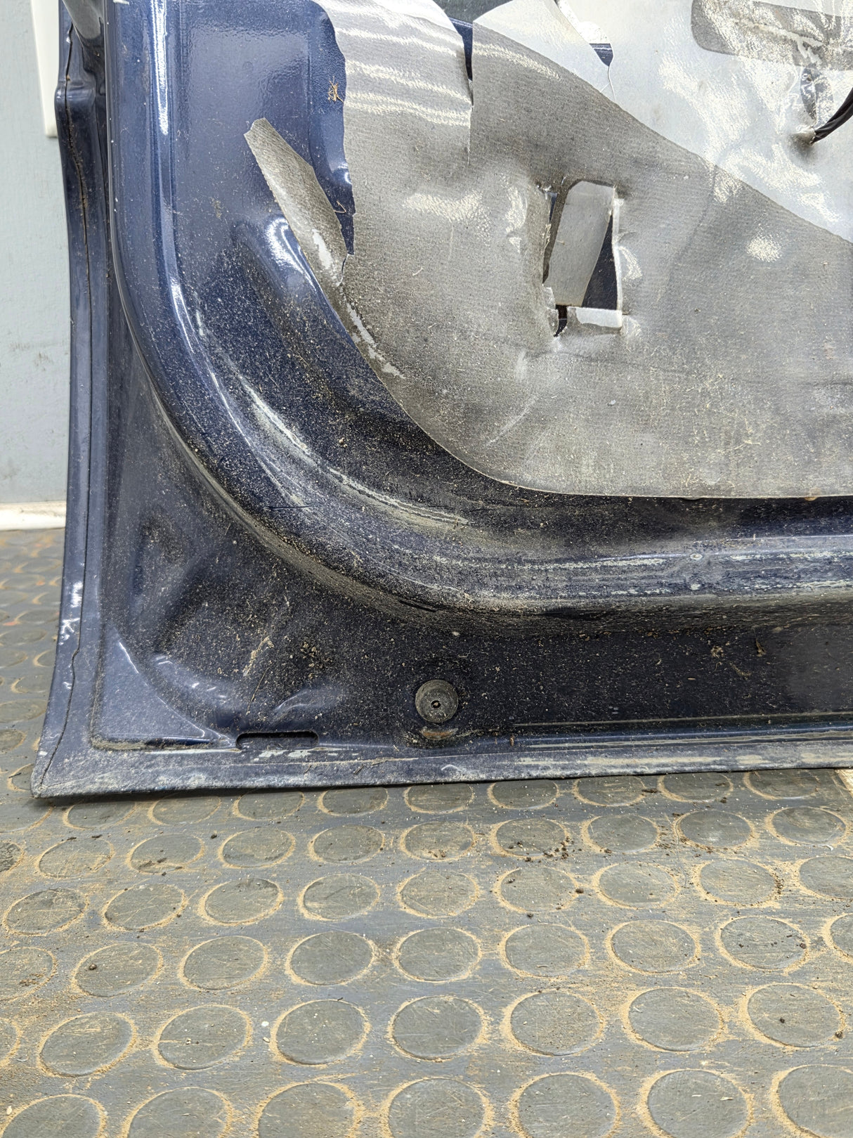 1999-2006 Chevrolet Silverado / GMC Sierra 1500 2500 3500 HD Front Driver Side Door LH