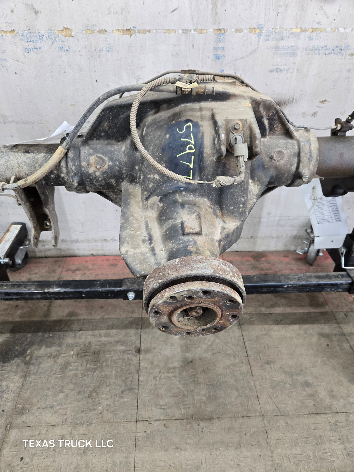 2008-2010 Ford Super Duty F250 F350 SRW Rear Axle 4.10 Gear Ratio