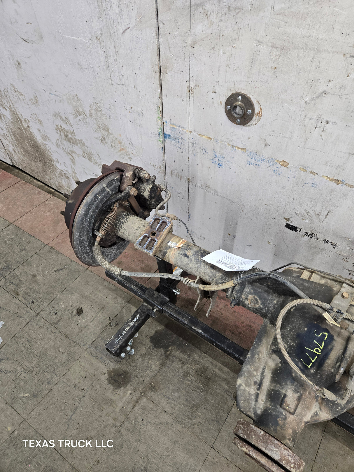 2008-2010 Ford Super Duty F250 F350 SRW Rear Axle 4.10 Gear Ratio