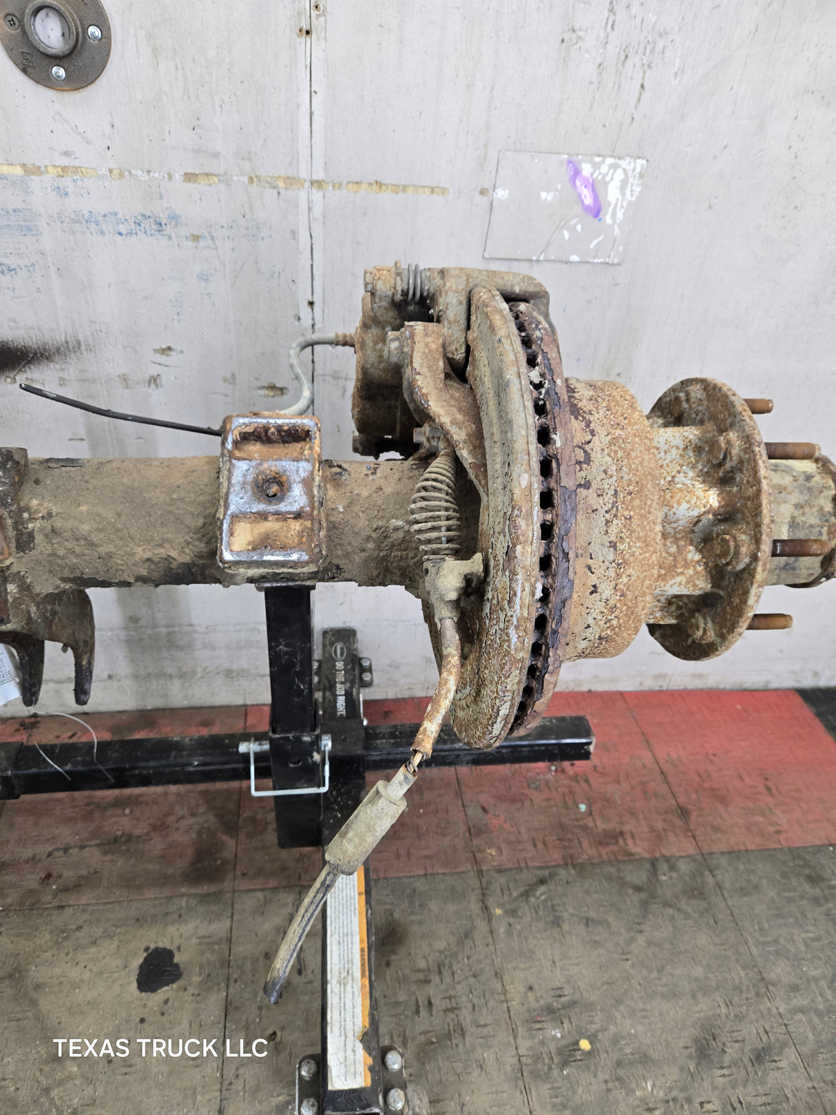 2013-2016 Ford Super Duty F350 Cab Chassis Rear Axle 4.10 Gear Ratio Rear End 237k miles