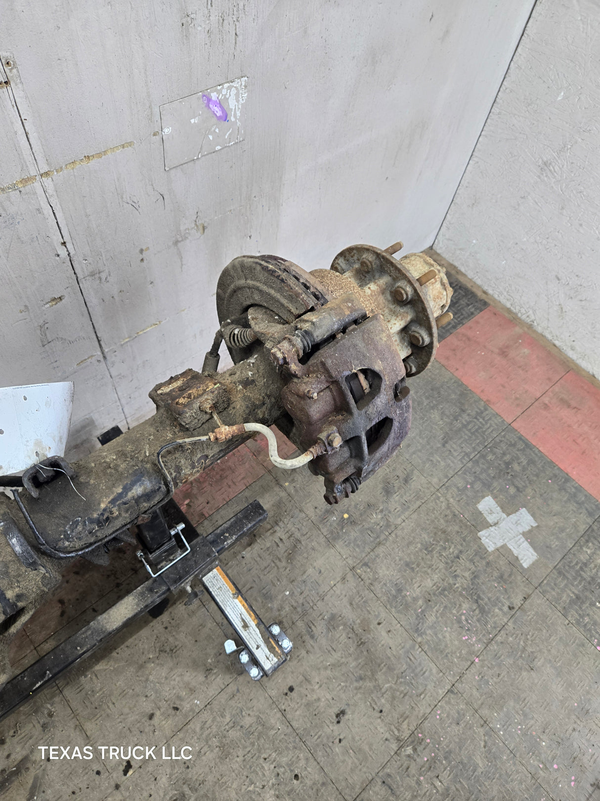 2013-2016 Ford Super Duty F350 Cab Chassis Rear Axle 4.10 Gear Ratio Rear End 237k miles