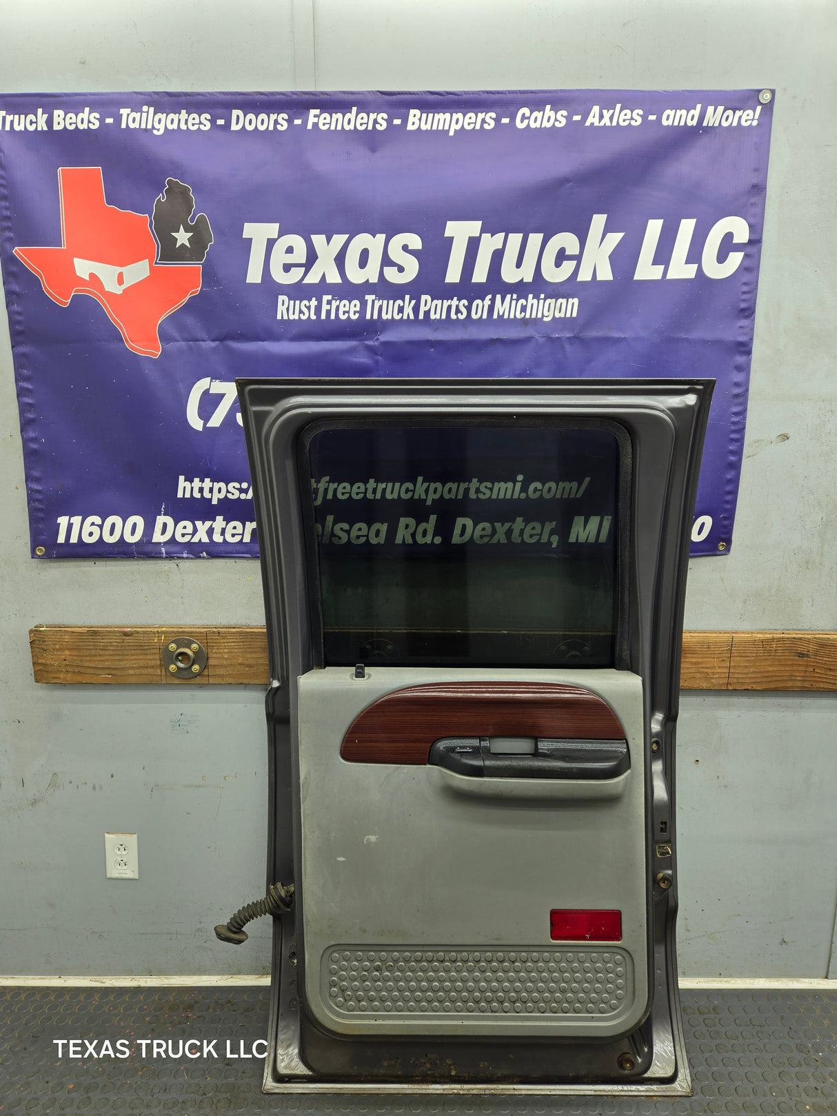1999-2011 Ford Super Duty RH Passenger Side Rear Crew Cab Door F250 F350 F450 F550