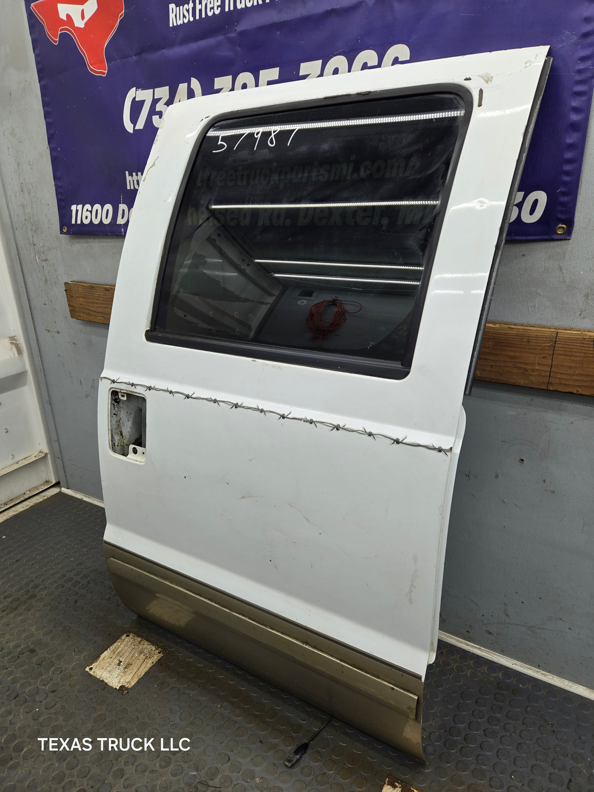 1999-2011 Ford Super Duty RH Passenger Side Rear Crew Cab Door F250 F350 F450 F550